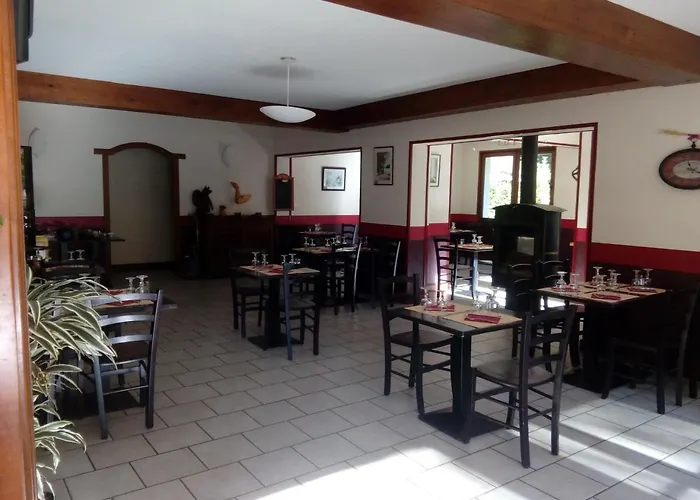 Le Rond Gardien Hotel *